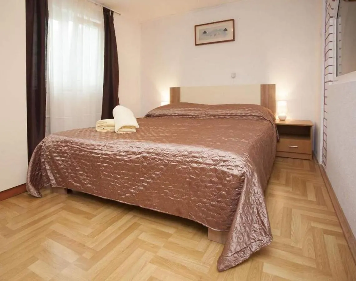 Apartments With A Parking Space Rovinj - 21107